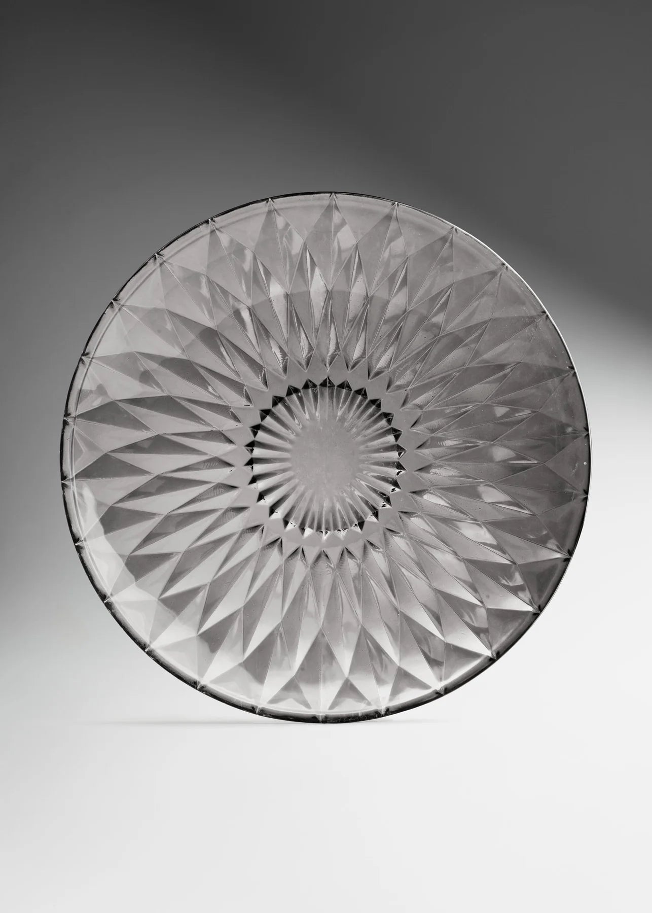PLATO BASE CRISTAL HUMO - TEXTURA
